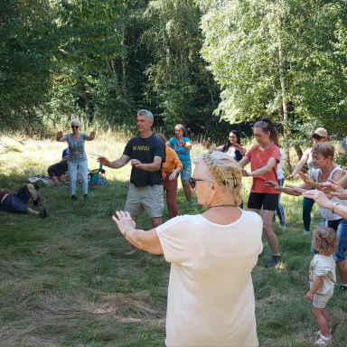 Jóga- és élményfestő tábor a Mátrában